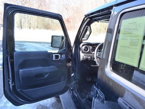 Used 2021 Jeep Wrangler Unlimited Sahara image 15