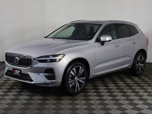 Used 2022 Volvo XC60 B6 Inscription w/ Climate Package image 9