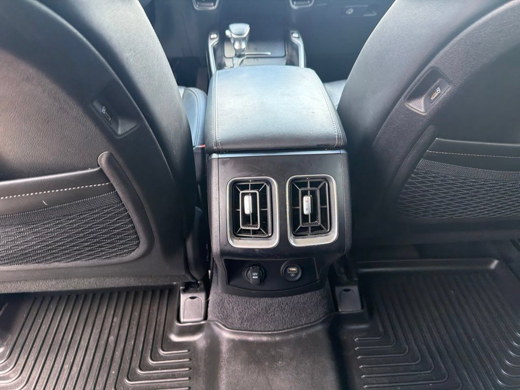 Used 2022 Kia Sorento S AWD/4WD image 16