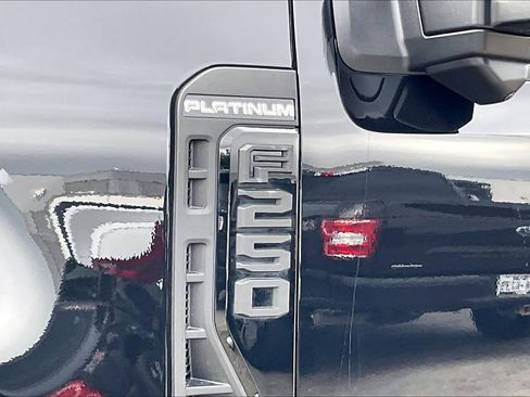 Used 2025 Ford F250 Platinum w/ Tremor Off-Road Package AWD/4WD image 28