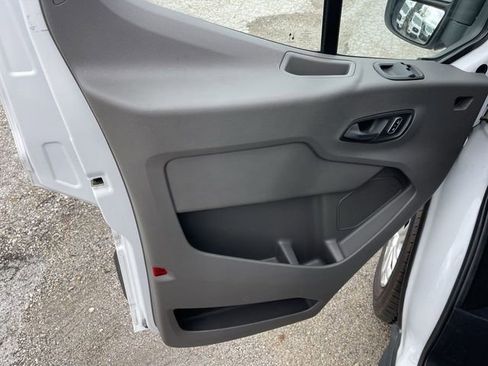 Used 2024 Ford Transit 350 XLT RWD image 3