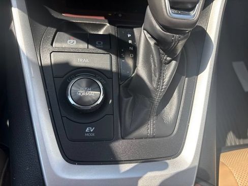 Used 2023 Toyota RAV4 Limited AWD/4WD image 13