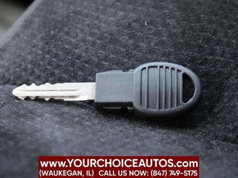 Used 2018 Dodge Grand Caravan SE w/ UConnect Hands-Free Group image 16