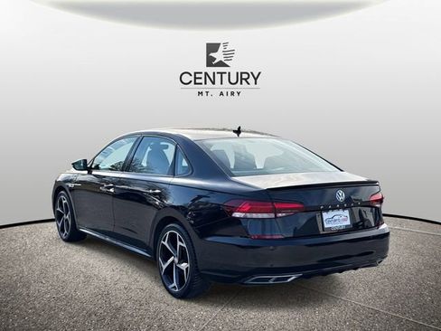 Used 2020 Volkswagen Passat 2.0T R-Line image 4