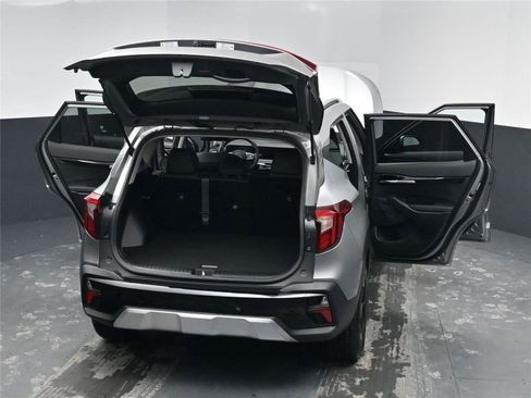 Used 2025 Kia Seltos S image 18