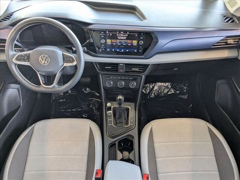 Used 2022 Volkswagen Taos SE FWD image 17