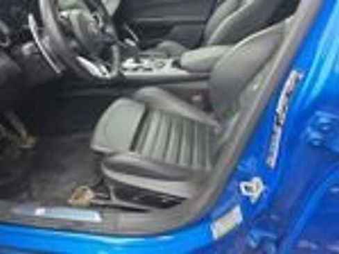 Used 2023 Alfa Romeo Giulia Veloce image 17