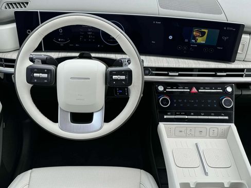 New 2025 Hyundai Santa Fe Calligraphy image 17