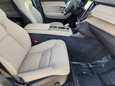 New 2026 Volvo XC90 B6 Plus w/ Protection Package Premier image 20