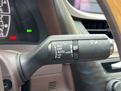 Used 2019 Lexus ES 350 Ultra Luxury FWD image 26