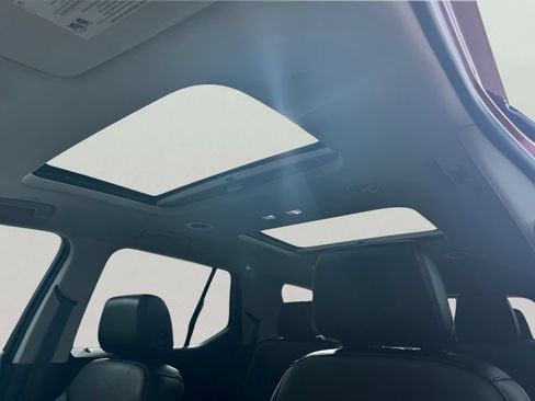 Used 2019 Chevrolet Traverse Premier w/ LPO, Floor Liner Package AWD/4WD image 24
