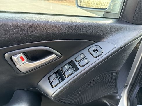 Used 2012 Hyundai Tucson GLS FWD image 13