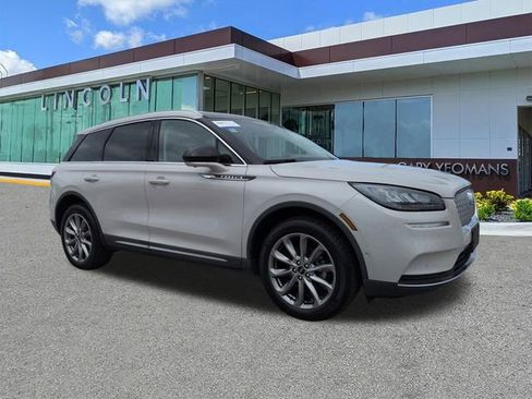 Used 2020 Lincoln Corsair AWD image 2