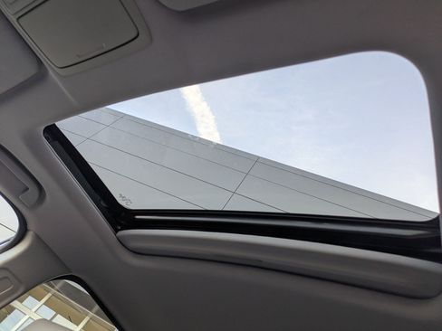 Used 2022 Honda CR-V Touring image 27