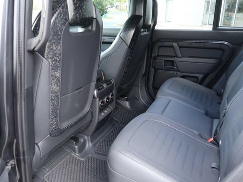 Used 2025 Land Rover Defender 110 AWD/4WD image 12