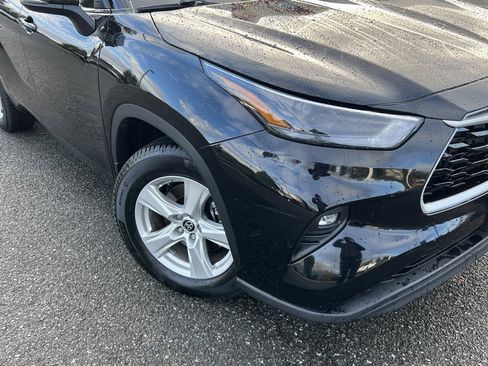 Certified 2023 Toyota Highlander LE image 2