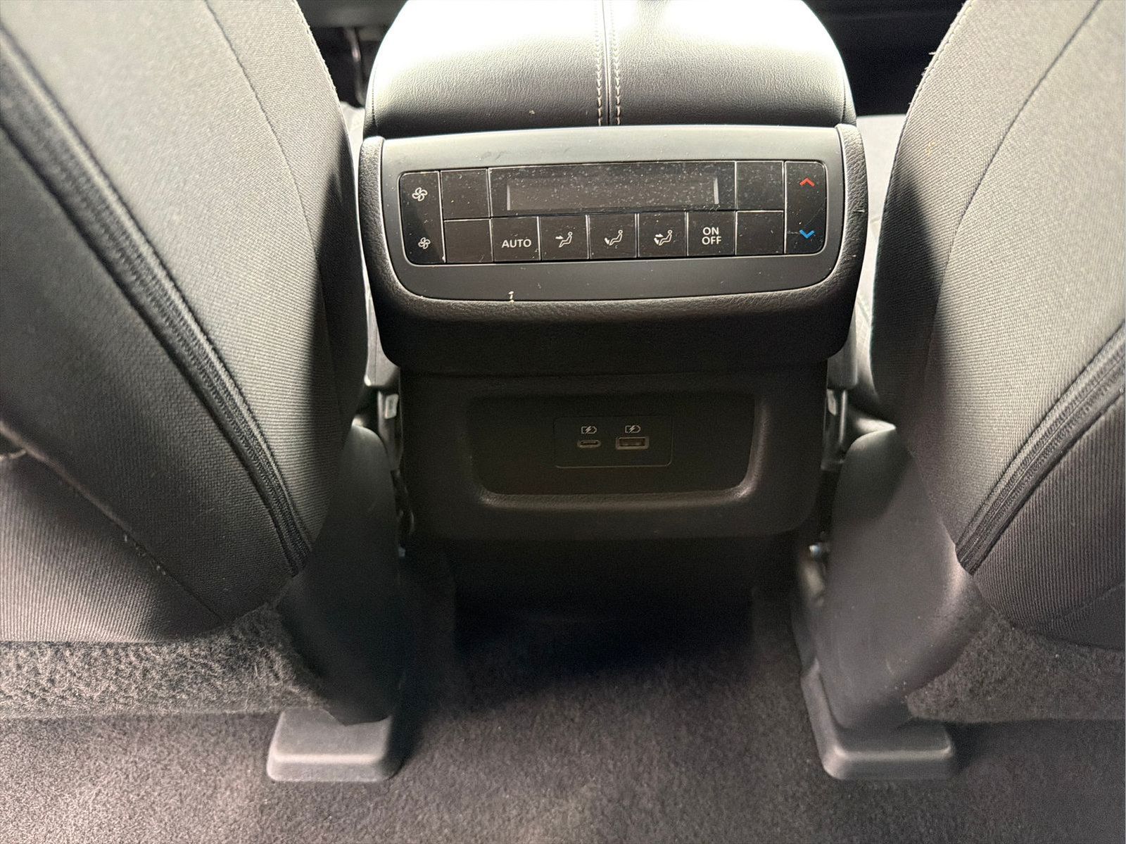 Certified 2024 Nissan Pathfinder SV FWD image 23