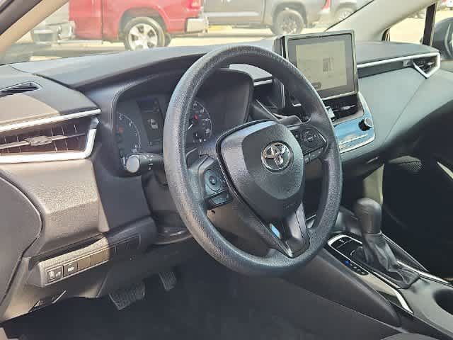 Used 2025 Toyota Corolla LE FWD image 10