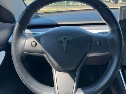 Used 2019 Tesla Model 3 Standard Range Plus RWD image 19