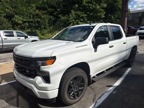 Used 2025 Chevrolet Silverado 1500 Custom w/ LPO, Dark Essentials Package AWD/4WD image 2