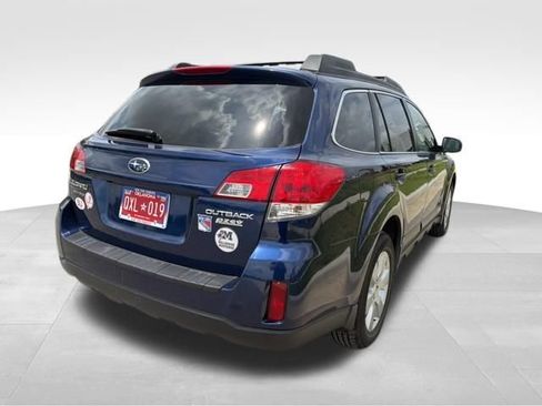 Used 2010 Subaru Outback 2.5i Limited AWD/4WD image 3