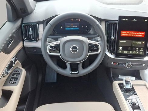 New 2026 Volvo XC90 B6 Plus w/ Protection Package Premier image 5