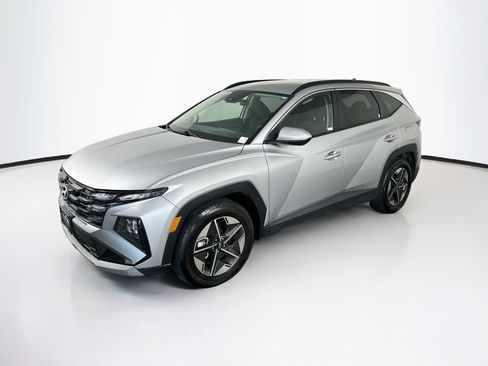 Used 2025 Hyundai Tucson SEL FWD image 3