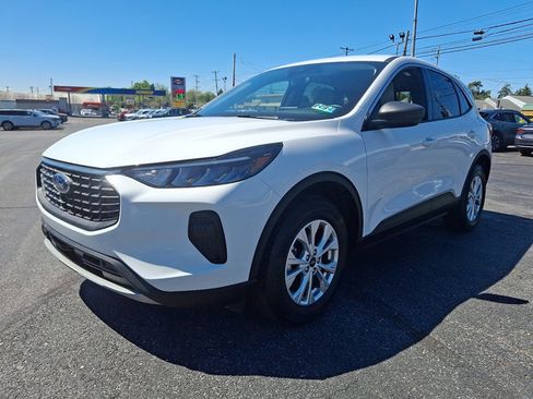 Certified 2023 Ford Escape Active AWD/4WD image 3