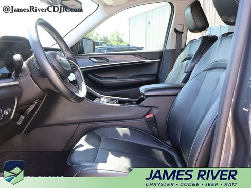 Used 2021 Jeep Grand Cherokee L Limited AWD/4WD image 24