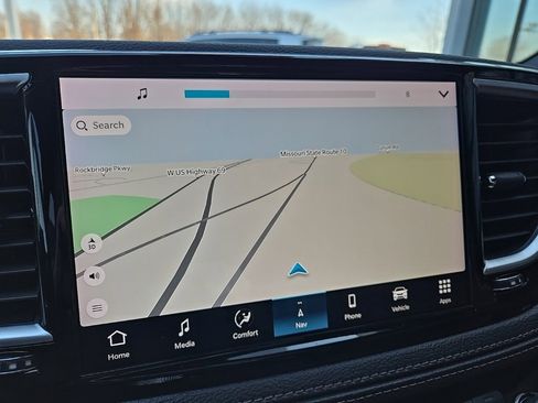 Used 2024 Chrysler Pacifica Pinnacle image 57