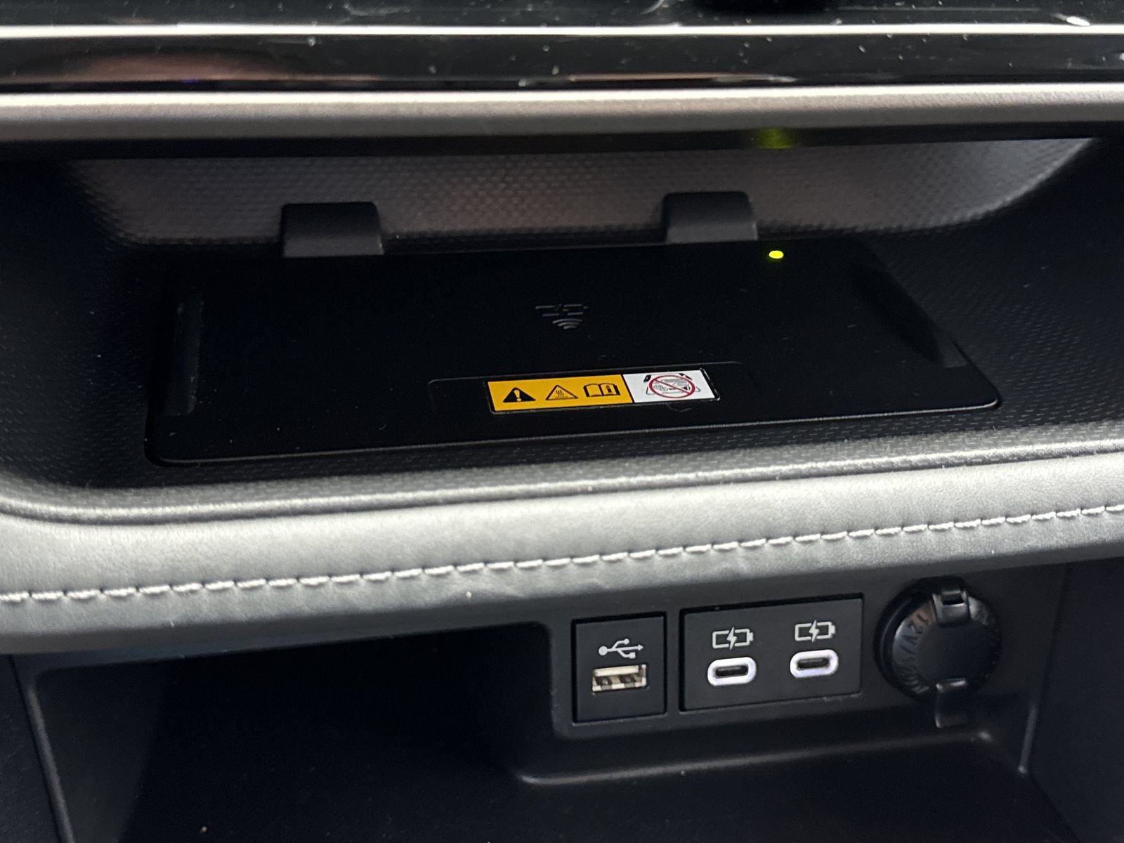 Used 2023 Toyota Highlander XLE FWD image 29