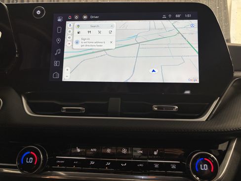 Used 2025 Chevrolet Equinox LT w/ Convenience Package II image 14