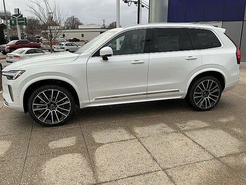 New 2026 Volvo XC90 B6 Plus w/ Protection Package Premier AWD/4WD image 11