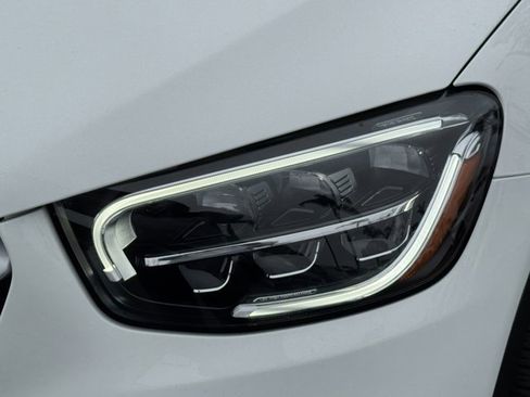 Used 2022 Mercedes-Benz GLC 300 image 4