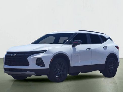 Used 2022 Chevrolet Blazer LT w/ Redline Edition FWD image 2
