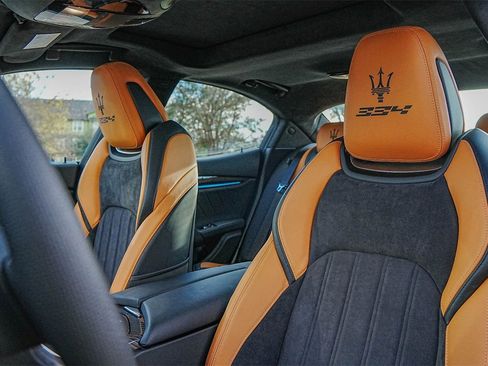 Used 2024 Maserati Ghibli Trofeo image 11