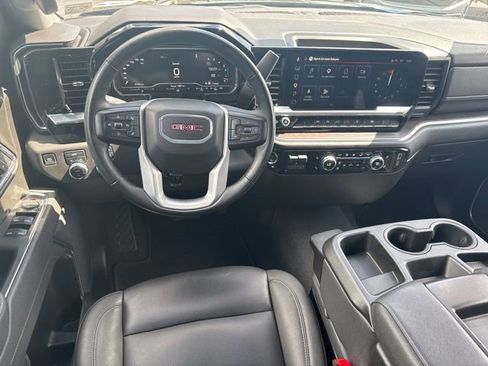 Used 2025 GMC Sierra 1500 SLT AWD/4WD image 10