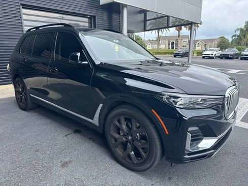 Used 2022 BMW X7 xDrive40i w/ Premium Package AWD/4WD image 4
