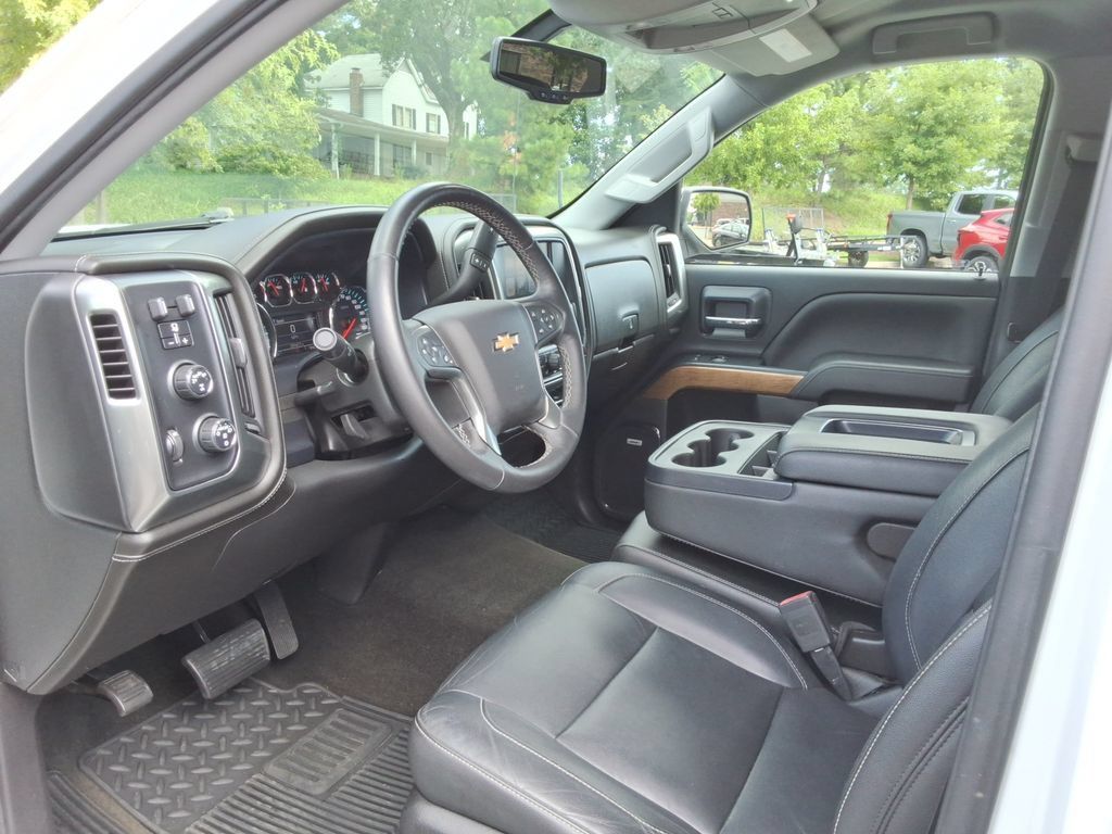 Used 2018 Chevrolet Silverado 1500 LTZ w/ Sport Package AWD/4WD image 23