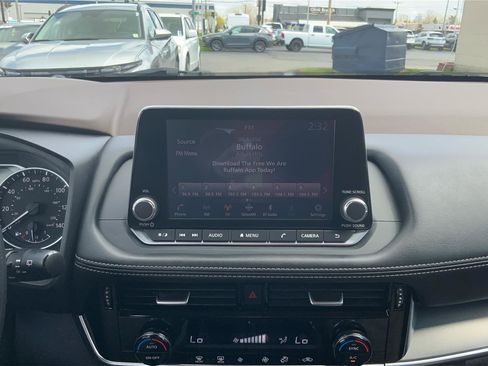 Used 2021 Nissan Rogue SV image 13