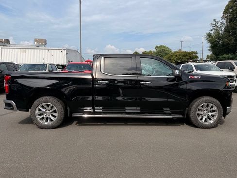 Used 2019 Chevrolet Silverado 1500 LTZ w/ LTZ Premium Package AWD/4WD image 12