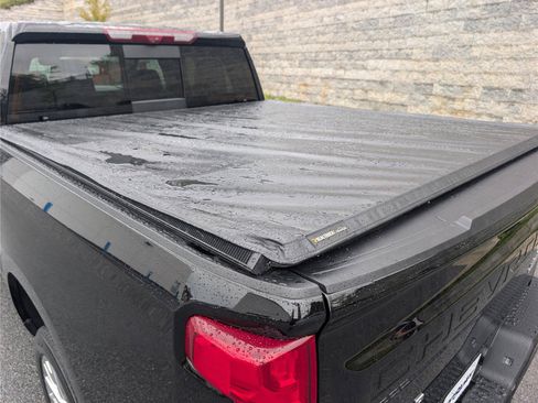 Used 2024 Chevrolet Silverado 1500 High Country AWD/4WD image 15