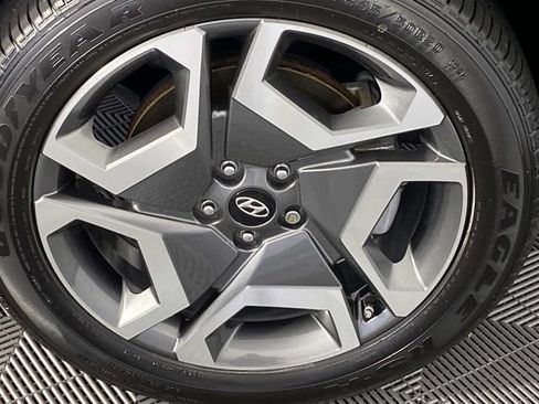 Used 2024 Hyundai Palisade Limited AWD/4WD image 32