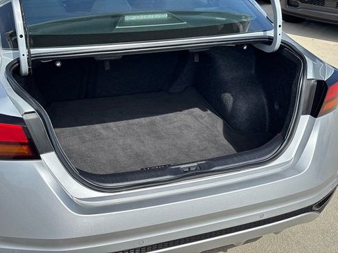 Used 2024 Nissan Altima 2.5 SV image 26