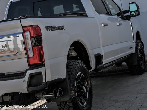 Used 2026 Ford F250 Platinum w/ Platinum Plus Package image 8