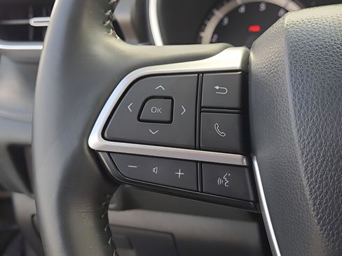 Certified 2024 Toyota Highlander XLE image 26