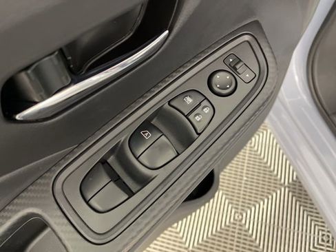 New 2025 Nissan Versa SV w/ Trunk Package image 32