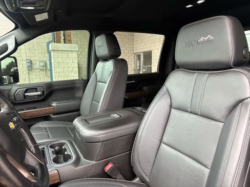 Used 2022 Chevrolet Silverado 3500 High Country image 13