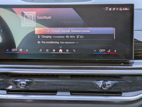 Used 2025 BMW X5 xDrive50e image 22