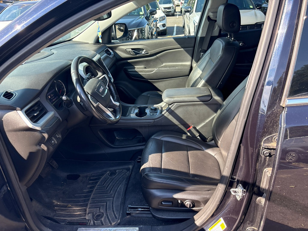 Used 2021 GMC Acadia SLT AWD/4WD image 2